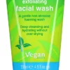 Beauty Formula Tea Tree Exfoliating Facial Wash 150Ml